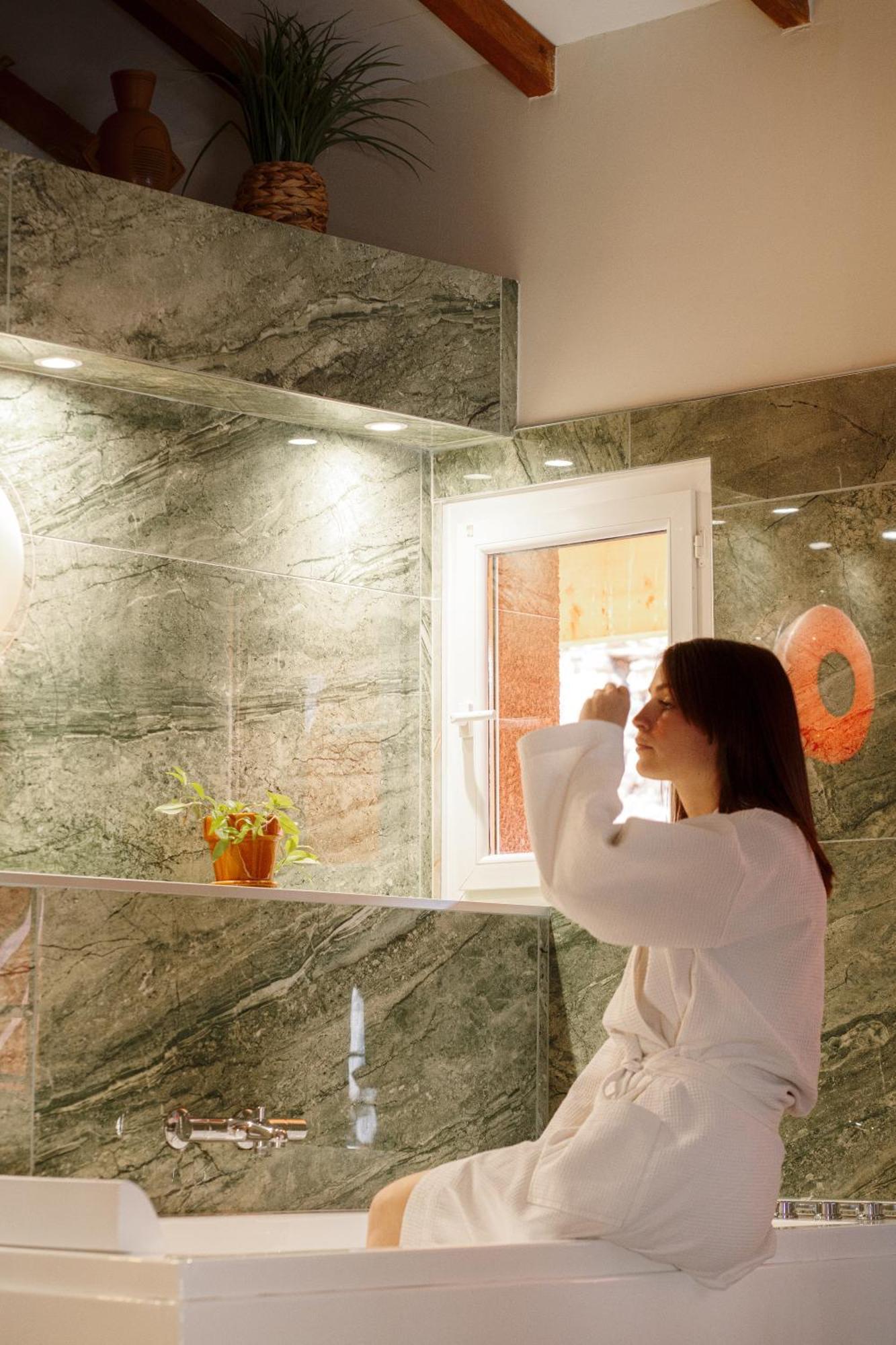 Appart Hotel Le 8 La Suite & Spa - Parking Gratuit - Mâcon Extérieur photo